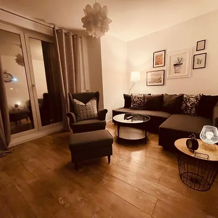 Exclusive Apartments, With Parking 슈체친